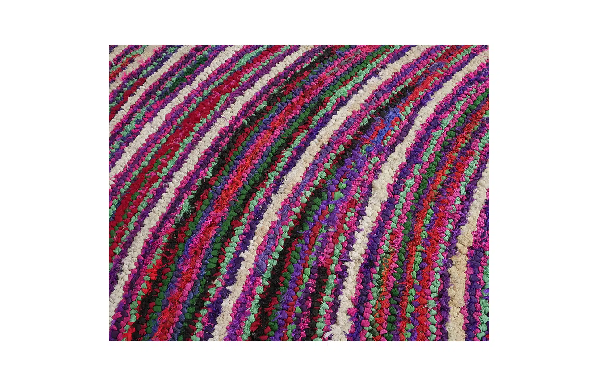 Home Decor Abstract Rugs Kosice Red Carpet (140 x 200) Front View at Close Range